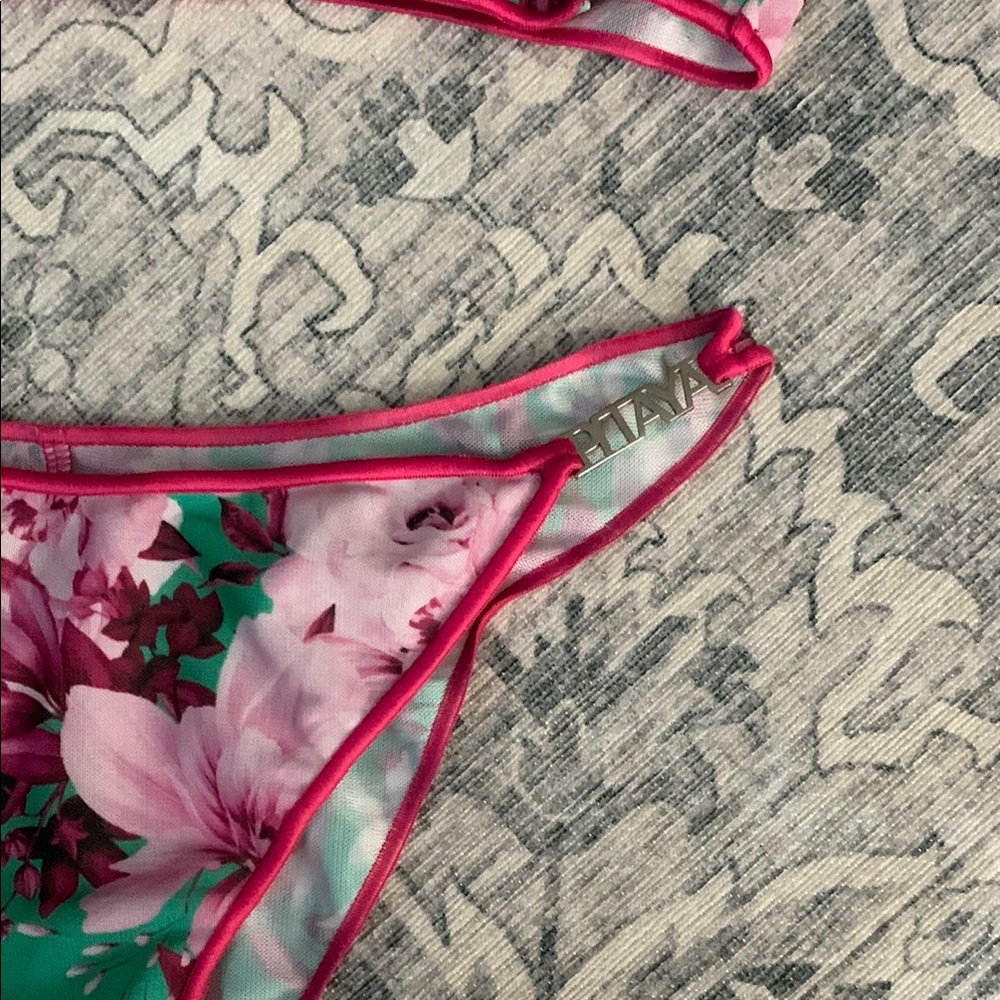 Pitaya wild Valencia Pink Floral swim Set‎ size XS - Picture 3 of 9